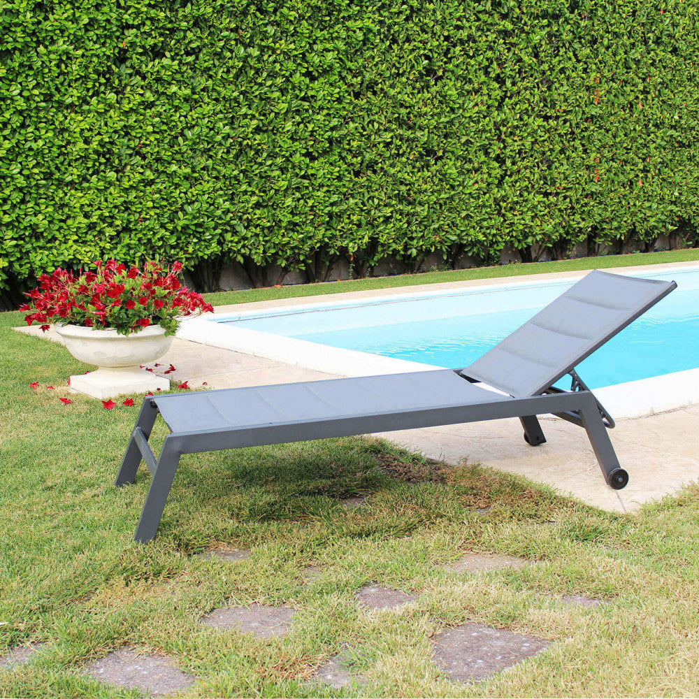 FORMENTERA LOUNGER. Aluminum frame painted WHITE, DOVE GREY, TAUPE, or ANTHRACITE. Padded Textilene in TAUPE, BLACK on anthracite. Dimensions: 198 x 61 x 34/95 cm. Garden Furniture