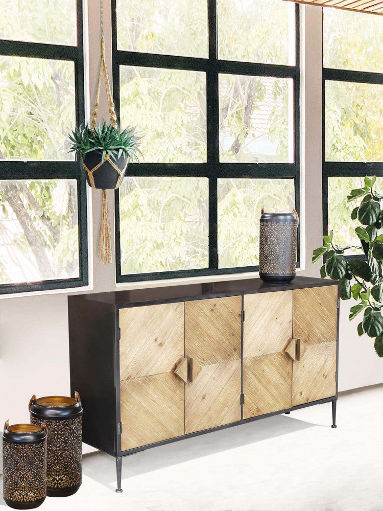 MOBILE DEREK. Dimensioni: cm 147 x 44 x 85 h.