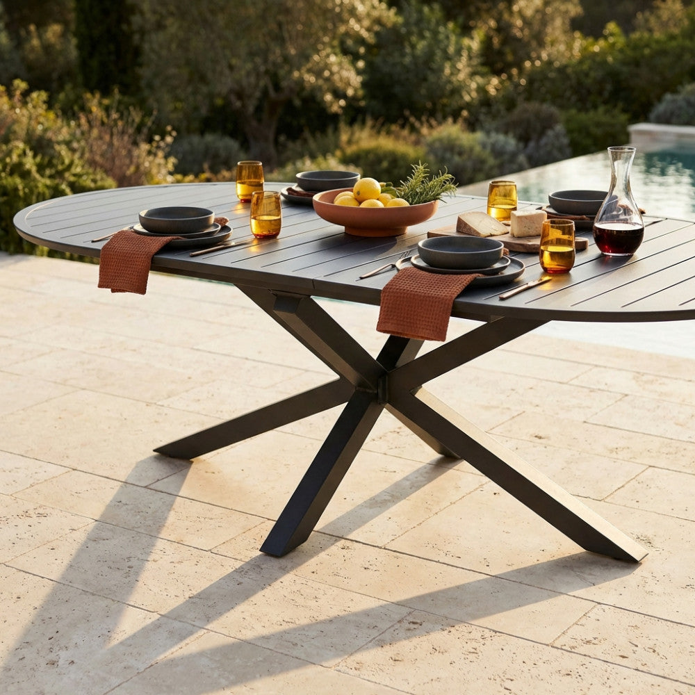 EXTENDABLE CAMELOT ROUND TABLE 150/200 X 150. Structure in WHITE or ANTHRACITE painted aluminum. Dimensions: cm ò 150/204 x 150 x 75 h. Garden Furniture