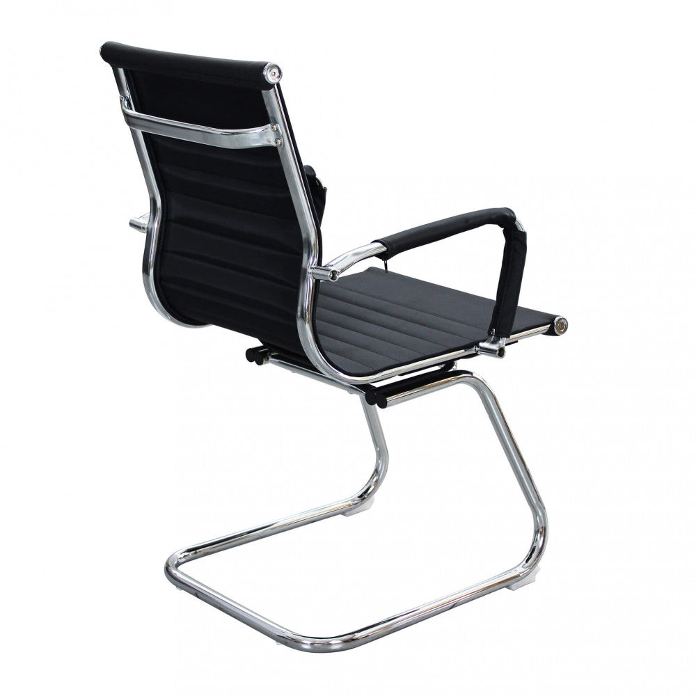 POLTRONA DA UFFICIO KYRA. Poltrona da ufficio in rete, braccioli cromati e base cromata Dimensioni: cm 60 x 60 x 95 h.