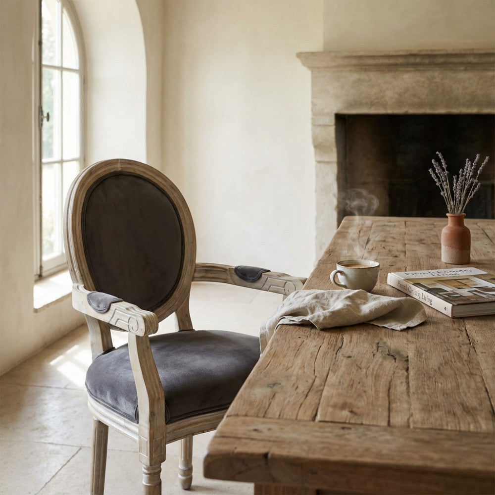 CONSTANCE CHAIR IN TAUPE VELVET. Dimensions: 55 x 46 x 96 cm h.