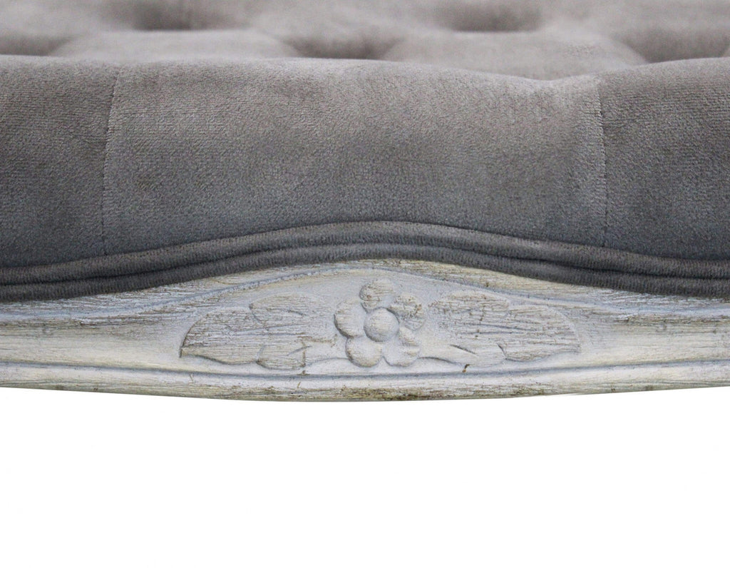 PANCA MISTY IN VELLUTO TAUPE. Dimensioni: cm 110 x 36 x 47 h.
