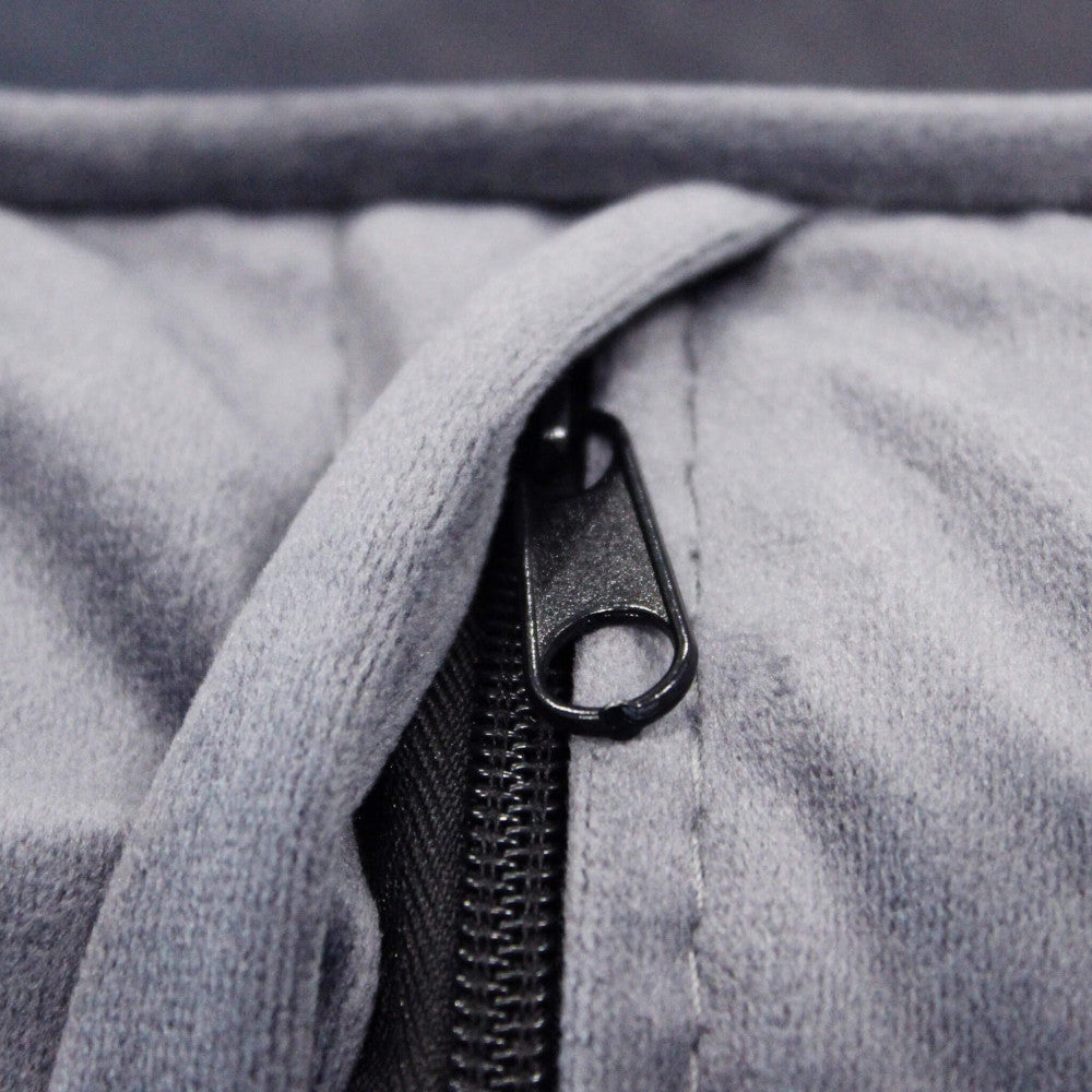 CHANDLER 3-SEAT SOFA. Sofa in TAUPE, BORDEAUX, GREY or BLUE velvet. Dimensions: 196 x 81 x 89 h cm.