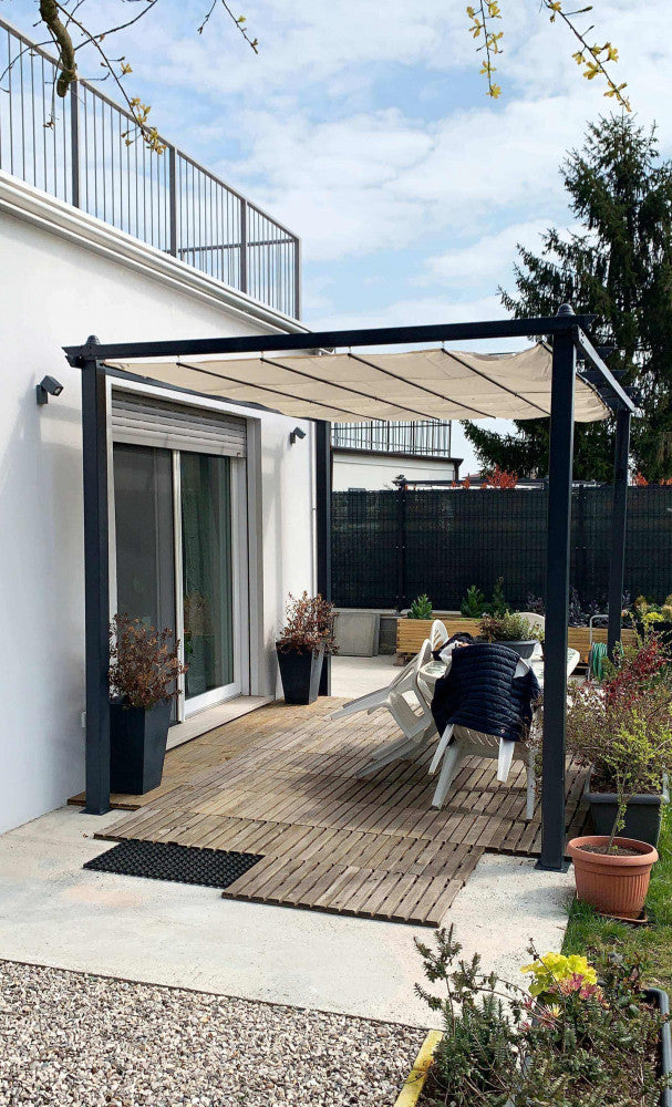 GAZEBO ASTORIA 3 X 4 ANTRACITE TELO BEIGE. Telo in poliestere ECRU 180 gr struttura in metallo ANTRACITE Dimensioni: m 3 x 4. Arredo Giardino
