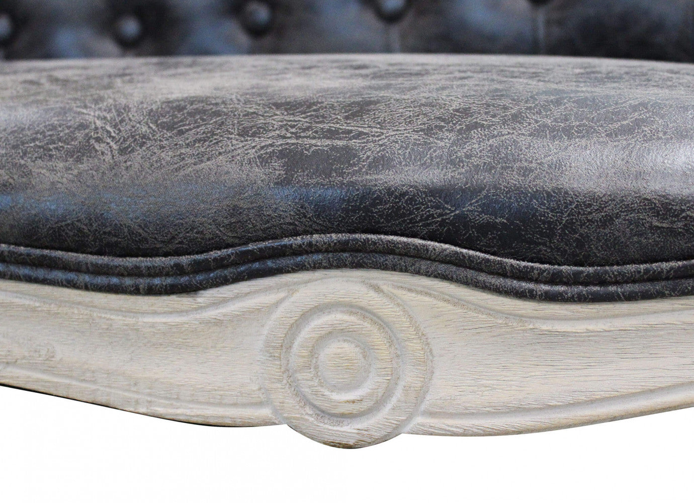 DIVANO COLEMAN IN ECOPELLE VINTAGE GRIGIO. Dimensioni: cm 107 x 61 x 70 h.