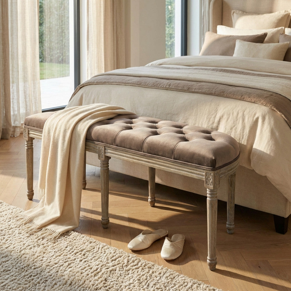 MARGI BENCH IN TAUPE VELVET. Dimensions: 125 x 45 x 48 cm h.