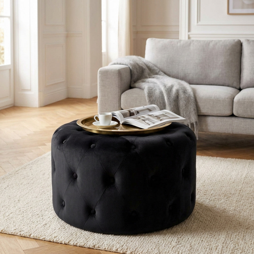 POUF MAXIM ROTONDO IN VELLUTO NERO. Dimensioni: cm ò 67 x 41 h.