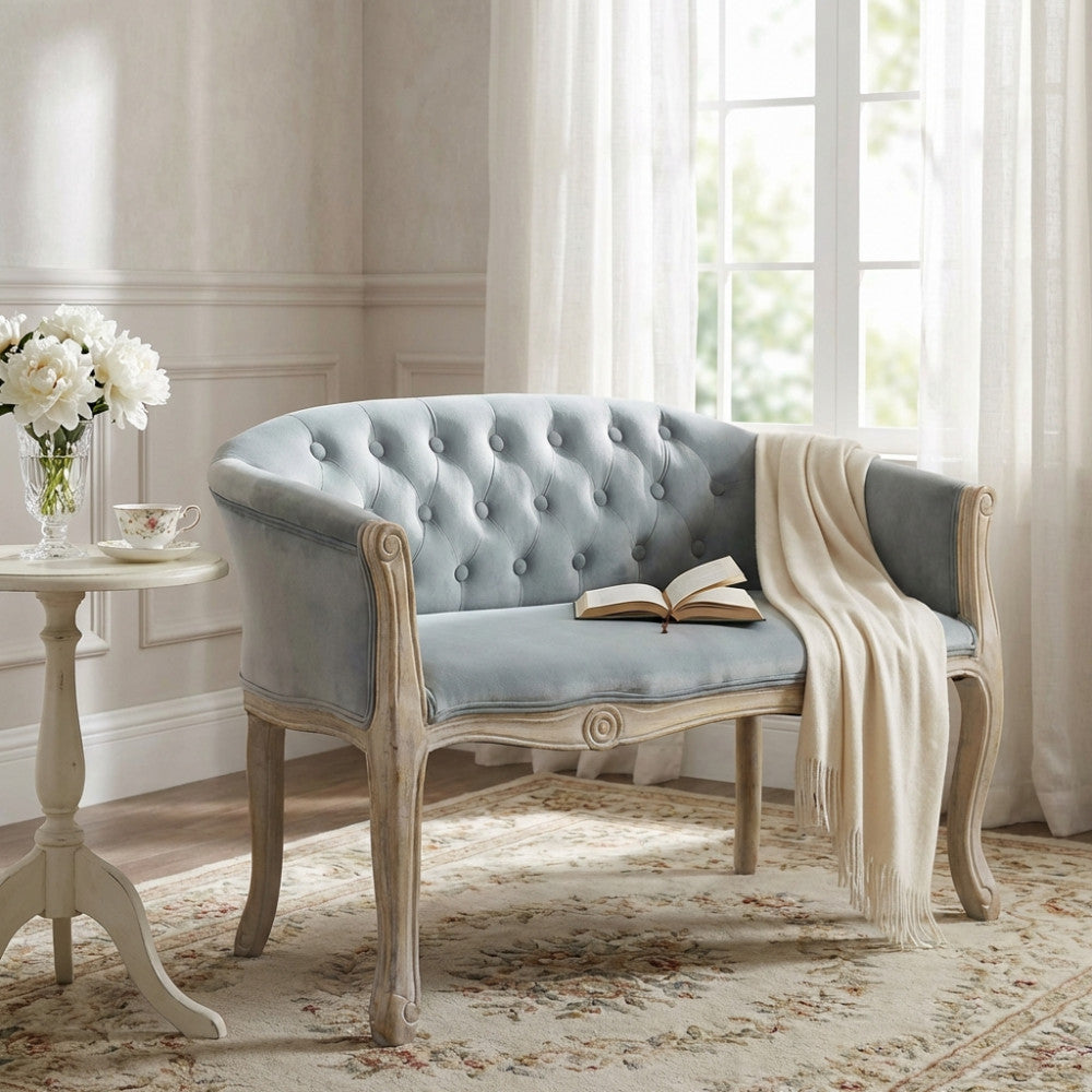 DIVANO COLEMAN IN VELLUTO GRIGIO. Dimensioni: cm 107 x 61 x 70 h.