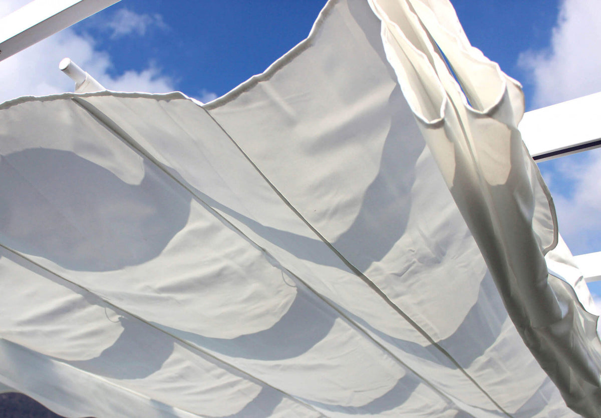 GAZEBO ASTORIA 3 X 3. Telo in poliestere BIANCO 180 gr struttura BIANCA in metallo ed alluminio Dimensioni: m 3 x 3. Arredo Giardino