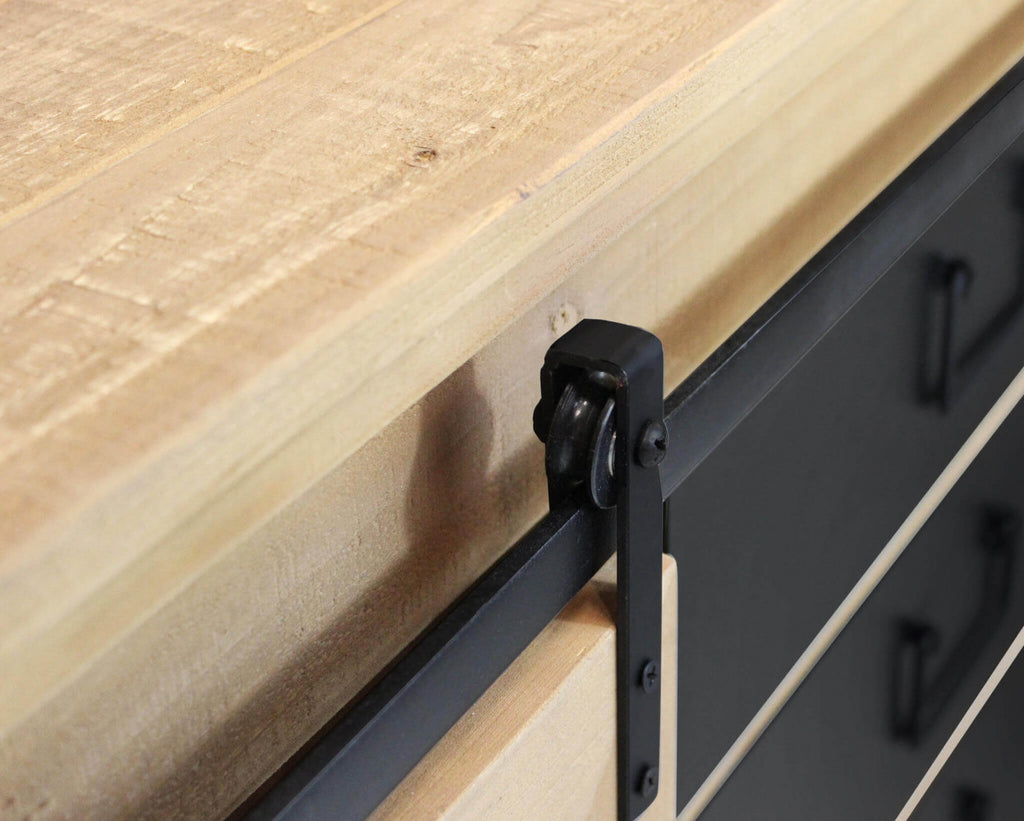 MOBILE CORDELL. Dimensioni: cm 147 x 42,3 x 75 h.