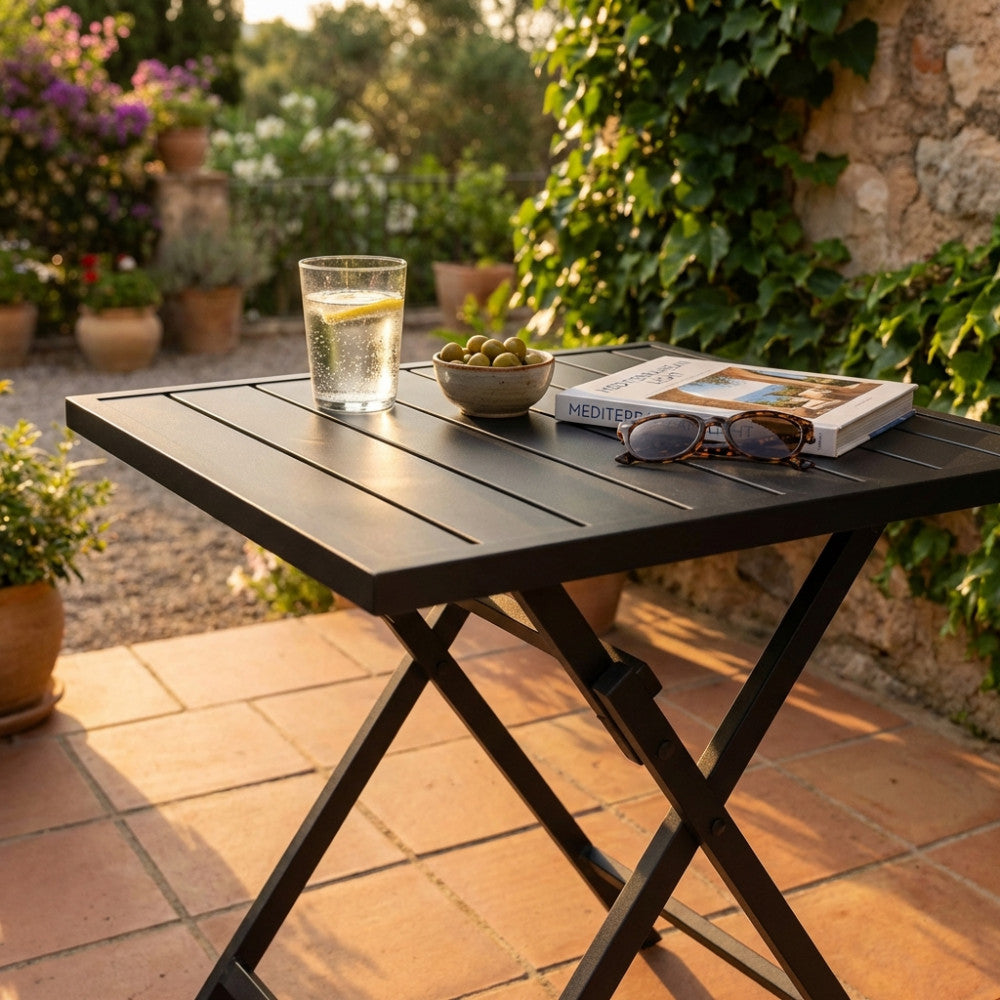 TAVOLO ALABAMA 70 X 70 PIEGHEVOLE. Struttura in alluminio BIANCO, TAUPE o ANTRACITE Dimensioni: cm 70 x 70 x 73 h. Arredo Giardino