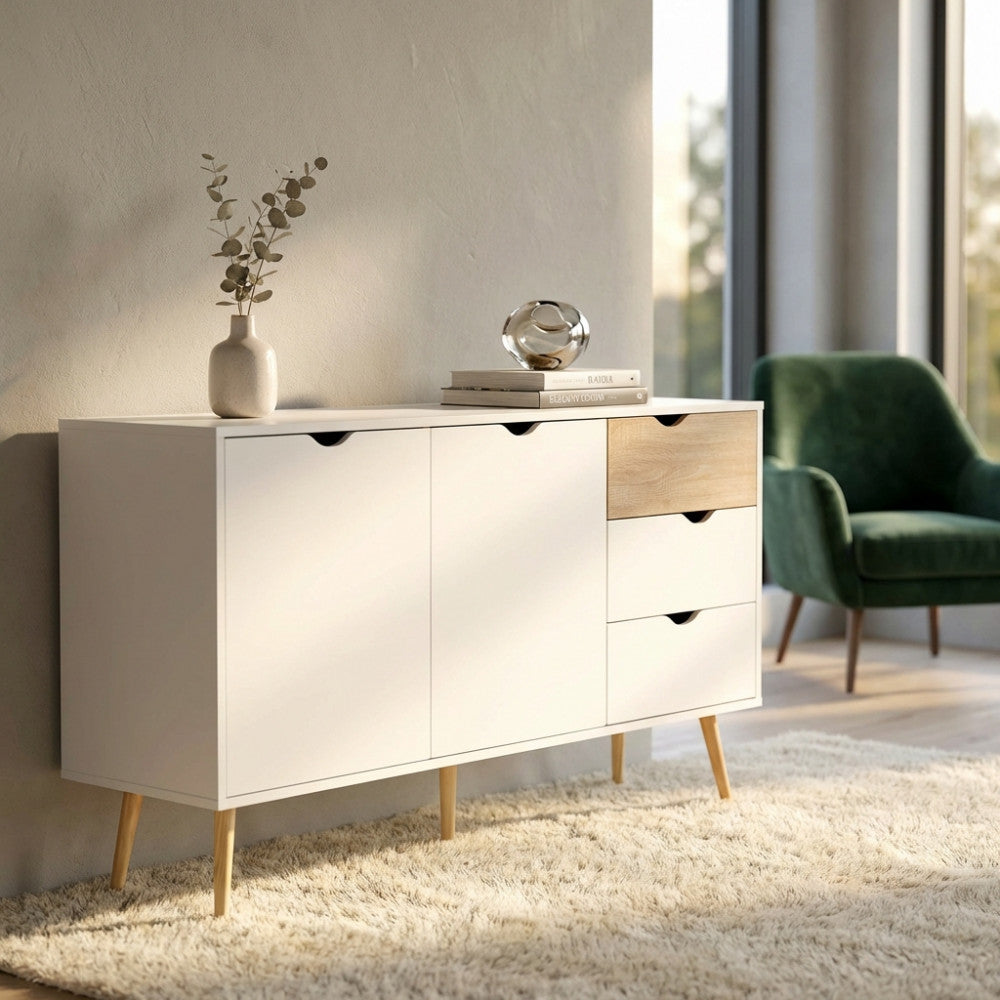 MOBILE BRADLEY. Mobile con 2 ante e 3 cassetti in legno bianco e naturale Dimensioni: cm 147 x 39 x 82 h.