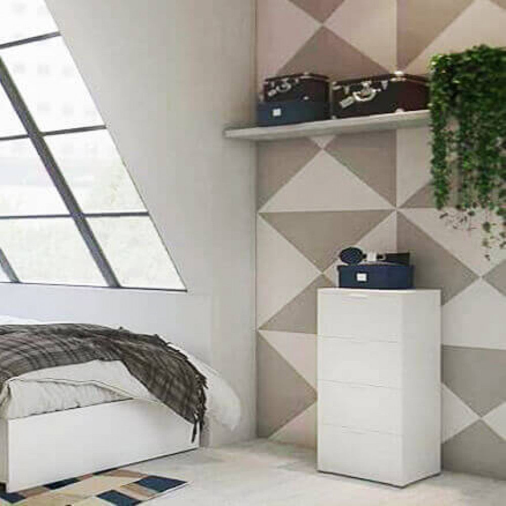 MOBILETTO ASTER 4 CASSETTI BIANCA. Dimensioni: cm 45 x 38 x 85 h.