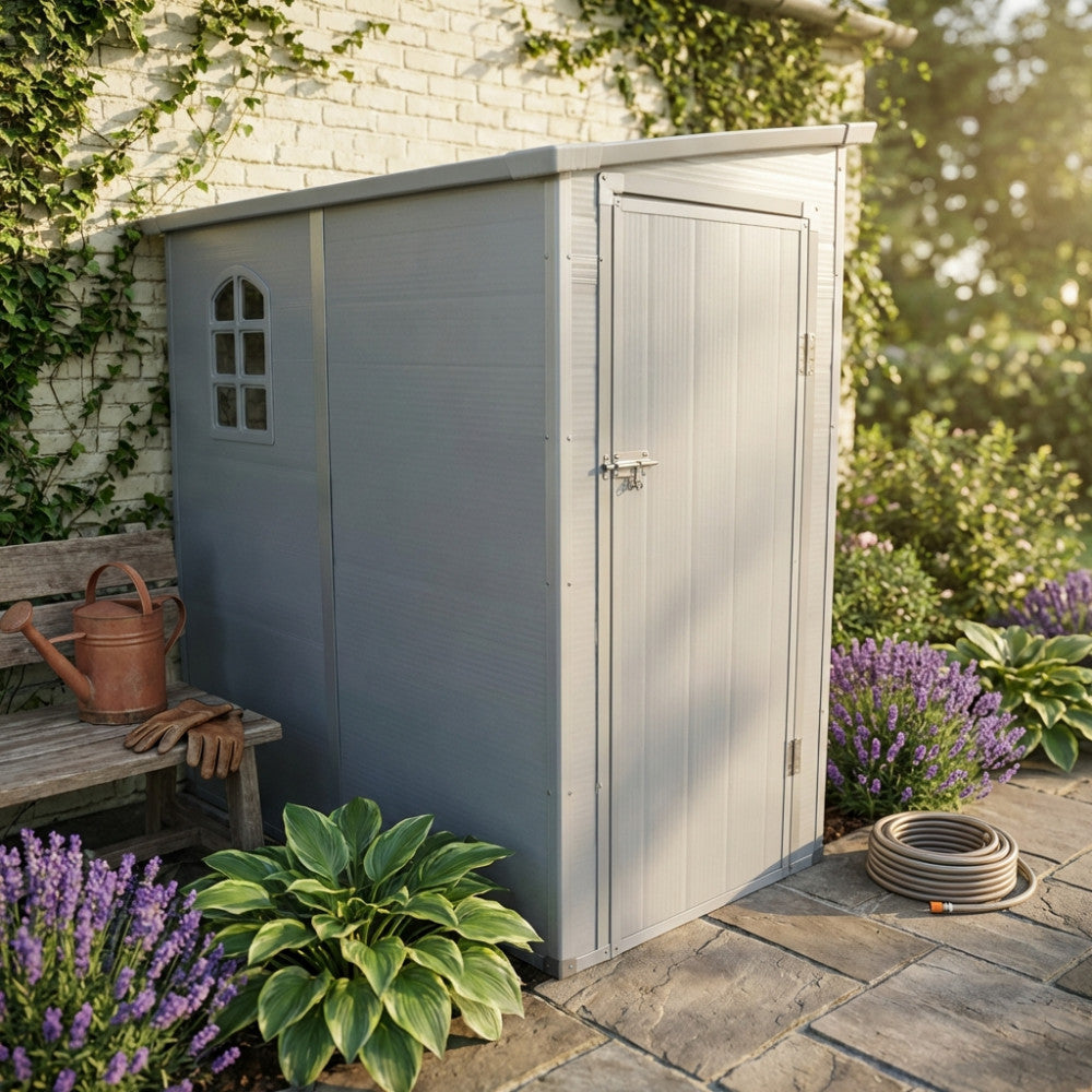 CASETTA HAUSE 111 X 191 X 194. Casetta in plastica con finestra MARRONE o GRIGIO CHIARO Dimensioni: cm 111 x 191 x 194 h. Arredo Giardino