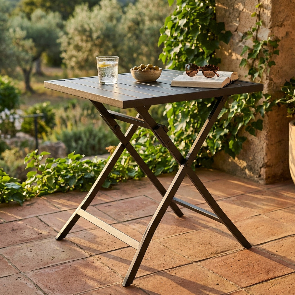 TAVOLO ALABAMA 70 X 70 PIEGHEVOLE. Struttura in alluminio BIANCO, TAUPE o ANTRACITE Dimensioni: cm 70 x 70 x 73 h. Arredo Giardino