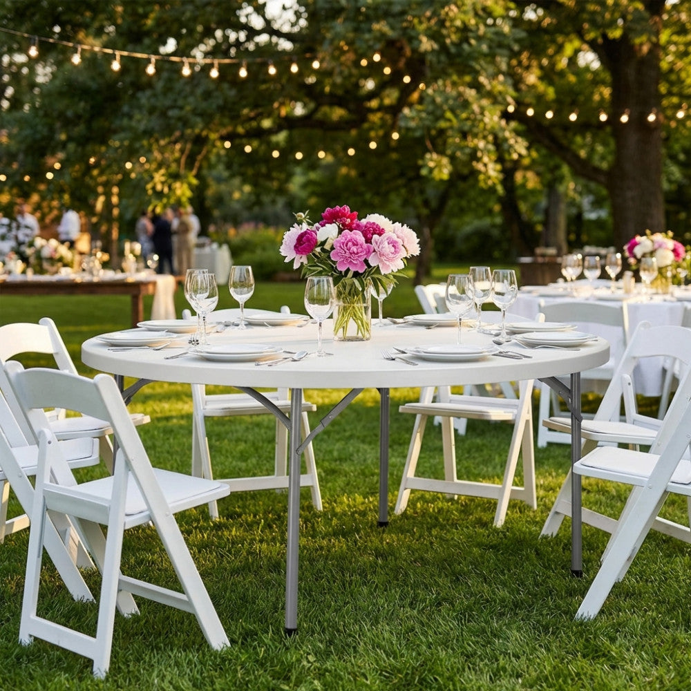 TAVOLO CATERING ò 120 PIEGHEVOLE. Struttura in metallo verniciato a polvere piano in abs colore bianco ò tubo verniciato grigio: 32 x 1,0 mm Dimensioni: cm ò 120 x 74 h. Arredo Giardino
