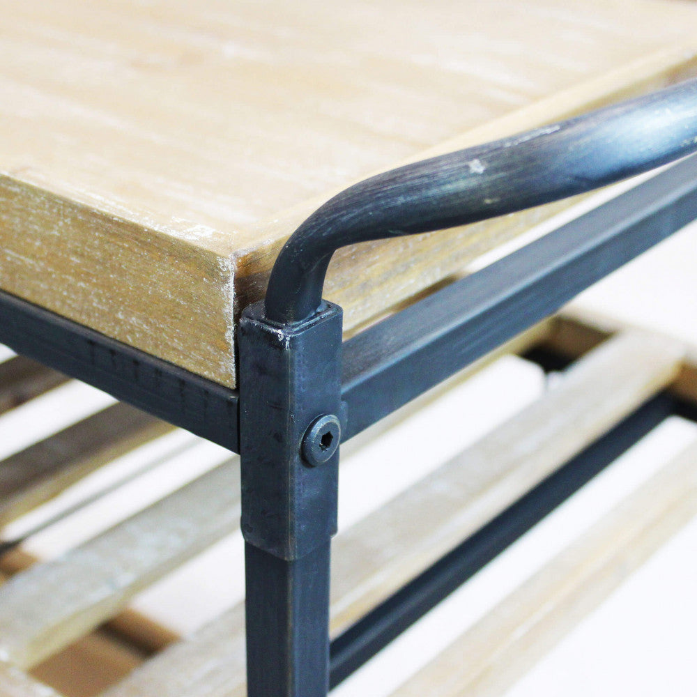 MOBILE CAMRON. Mobile in ferro e legno con 3 ripiani Dimensioni: cm 87,3 x 42,5 x 77 h.