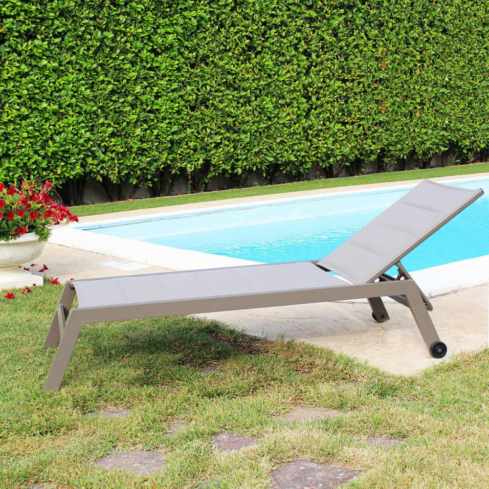 FORMENTERA LOUNGER. Aluminum frame painted WHITE, DOVE GREY, TAUPE, or ANTHRACITE. Padded Textilene in TAUPE, BLACK on anthracite. Dimensions: 198 x 61 x 34/95 cm. Garden Furniture