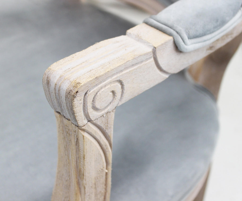 CHARLENE CHAIR IN GREY VELVET. Dimensions: 55 x 51 x 100 cm h.