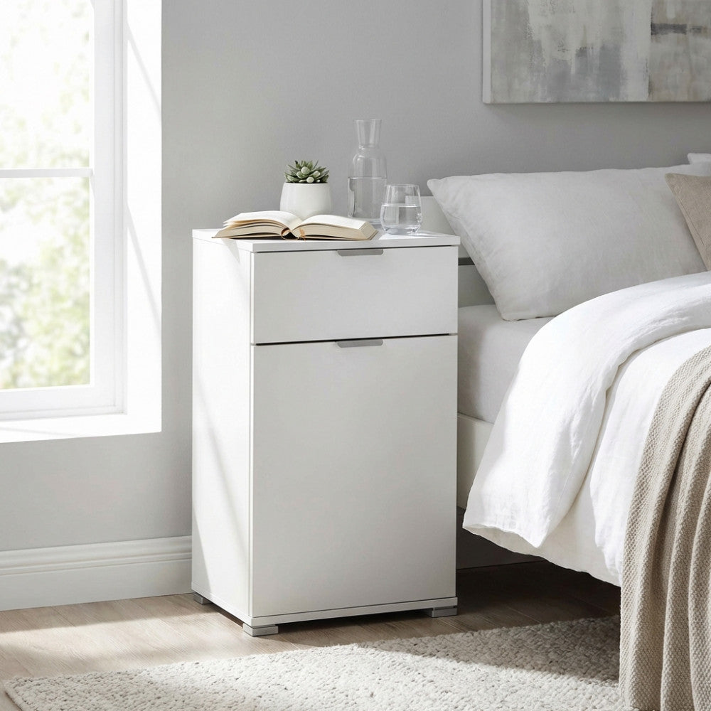 MOBILETTO LENA CON 1 ANTA E 1 CASSETTO BIANCA. Dimensioni: cm 45 x 38 x 85 h.