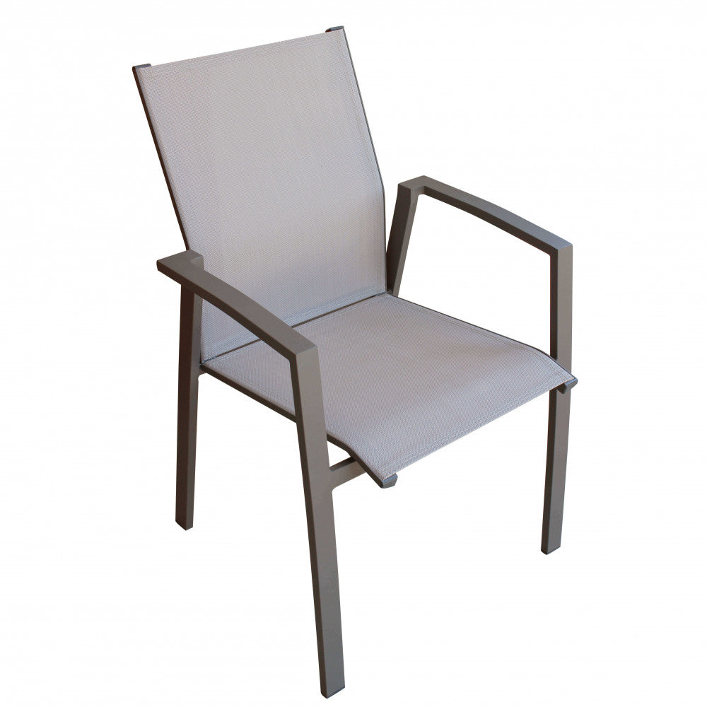 POLTRONA MAILI IMPILABILE. Struttura in allumino BIANCO o TORTORA o TAUPE o ANTRACITE seduta e schienale in textilene Dimensioni: cm 57 x 61 x 89 h. Arredo Giardino
