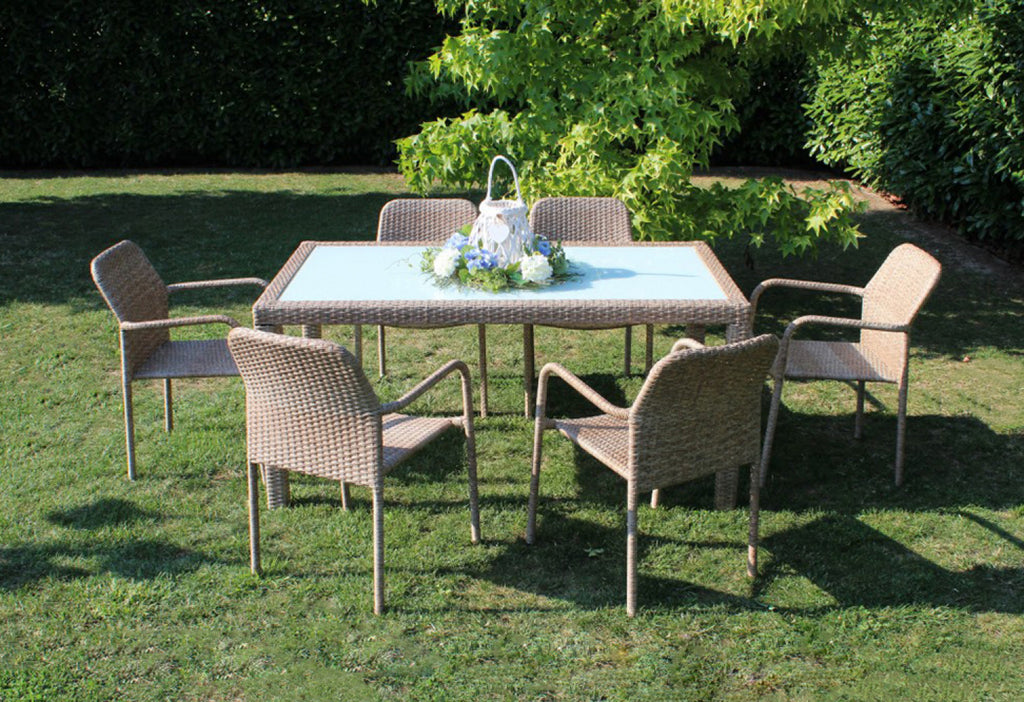 TAVOLO AZORE 150 X 90. Struttura in metallo, wicker MARRONE, GRIGIO o BIANCO materiale UV protection piano in vetro spessore 5 mm Dimensioni: cm 150 x 90. Arredo Giardino