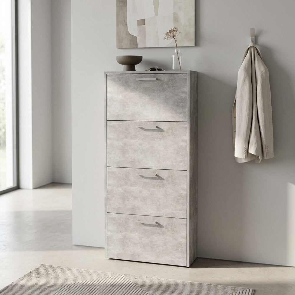 SCARPIERA MOLLY 4 ANTE A RIBALTA GRIGIO EFFETTO CEMENTO. Scarpiera in legno GIRGIO EFFETTO CEMENTO spessore 16 mm Dimensioni: cm 59 x 25 x 140 h.