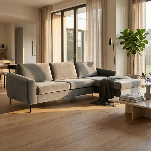 DIVANO CON CHAISE LONGUE GREGORY. Divano con chaise longue MARRONE, GRIGIO o BLU con gambe in metallo Dimensioni: D.180x97x85/S.100x170x85.