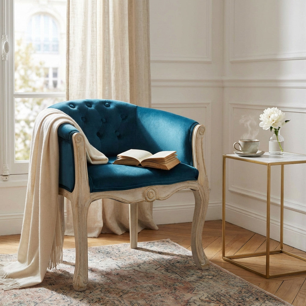 POLTRONA COREEN IN VELLUTO BLU. Dimensioni: cm 61 x 61 x 71 h.