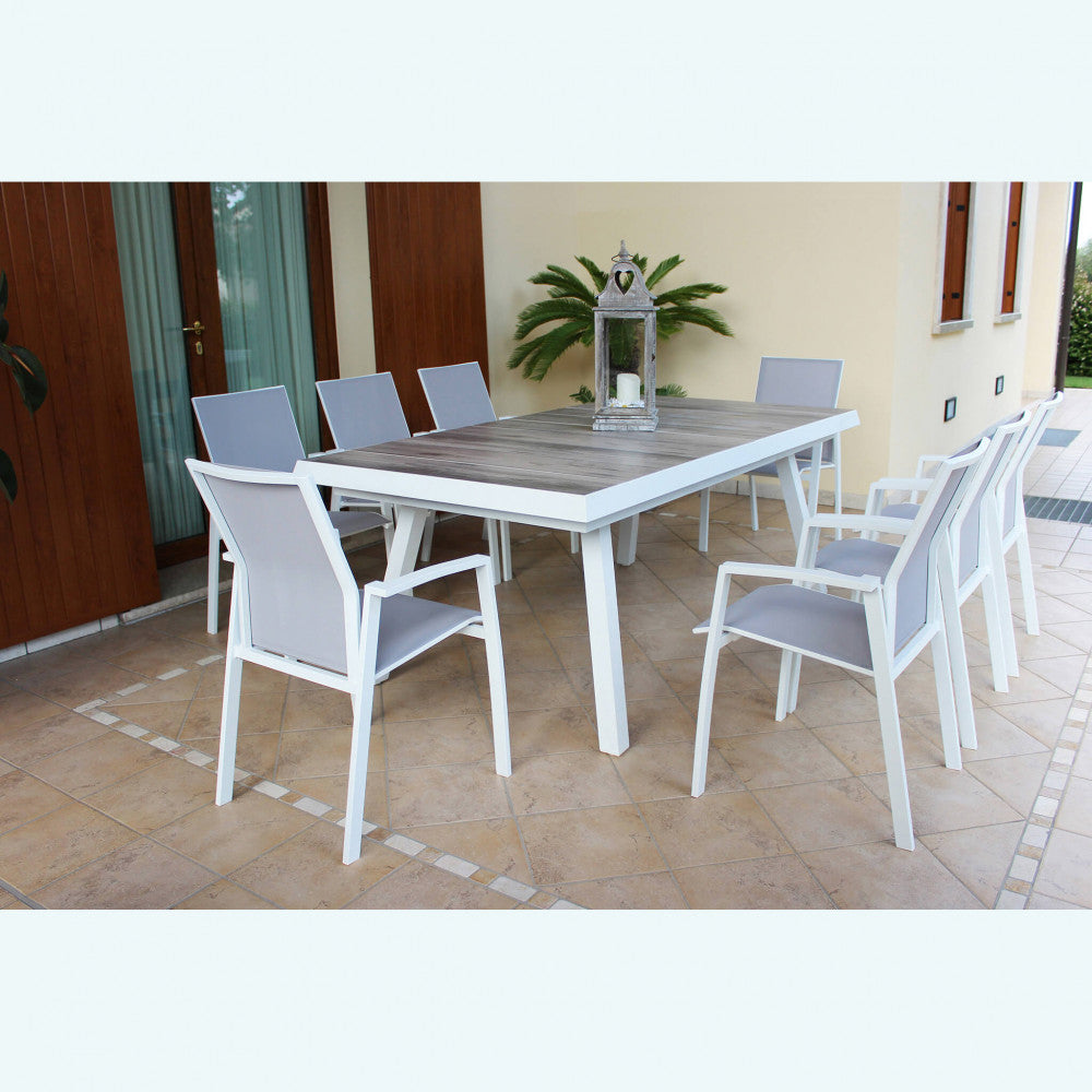 TAVOLO SEATTLE 205/265 X 105. Struttura in allumino ANTRACITE, TAUPE o BIANCA piano del tavolo in ceramica effetto legno GRIGIO nel taupe NATURALE Dimensioni: cm 205/265 x 105 x 75 h. Arredo Giardino