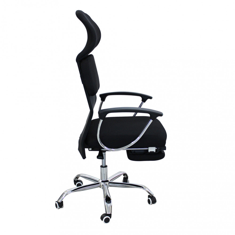 HALEY OFFICE CHAIR. Upholstered mesh office chair, chromed plastic armrests, and chromed base with casters. Dimensions: 59 x 63 x 118/128 cm h.