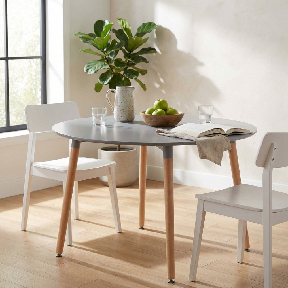 TAVOLO LIONE ò 120 GRIGIO. Piano in ABS colore grigio, gambe in legno Dimensioni: cm ò 120 x 75 h. Arredo Giardino