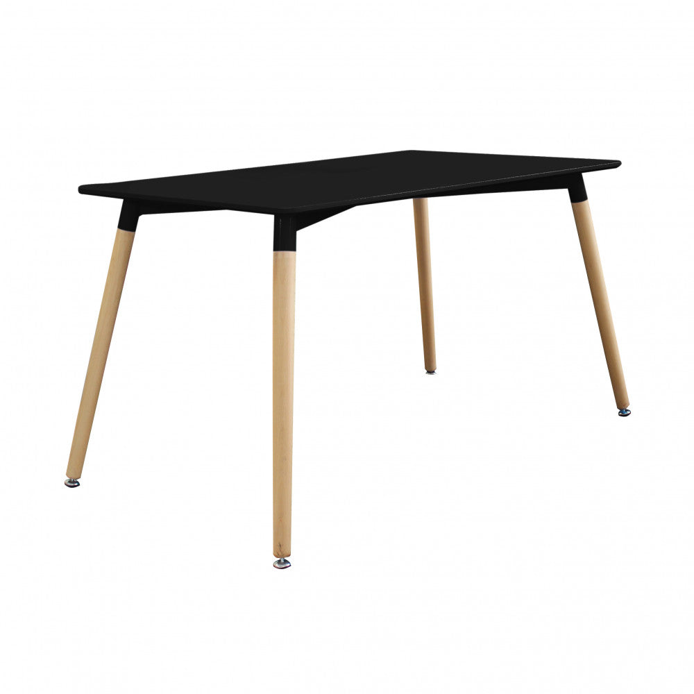 TAVOLO LIONE 120 X 80 NERO. Piano in ABS colore nero, gambe in legno Dimensioni: cm 120 x 80 x 75 h. Arredo Giardino