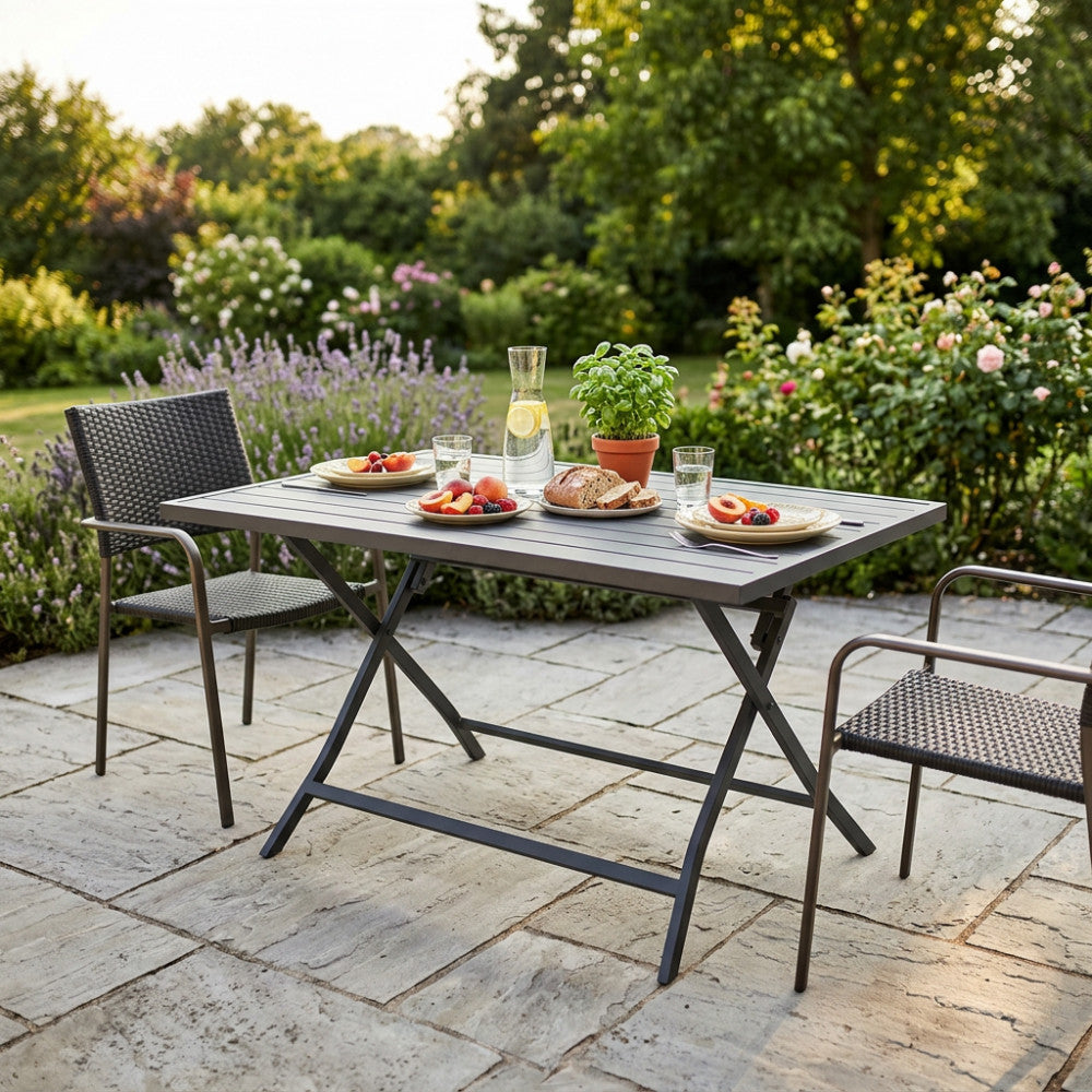 TAVOLO ALABAMA 70 X 130 PIEGHEVOLE. Struttura in alluminio BIANCO, TAUPE o ANTRACITE Dimensioni: cm 130 x 77 x 73 h. Arredo Giardino