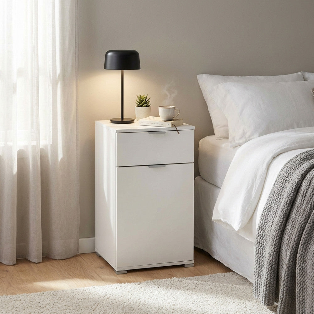 MOBILETTO LENA CON 1 ANTA E 1 CASSETTO BIANCA. Dimensioni: cm 45 x 38 x 85 h.