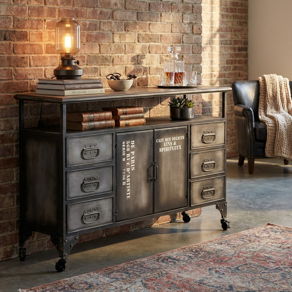 MOBILE IN FERRO EMERIC. Mobile con i ripiano, 6 cassetti e 2 ante Dimensioni: cm 132,5 x 37,5 x 82 h.