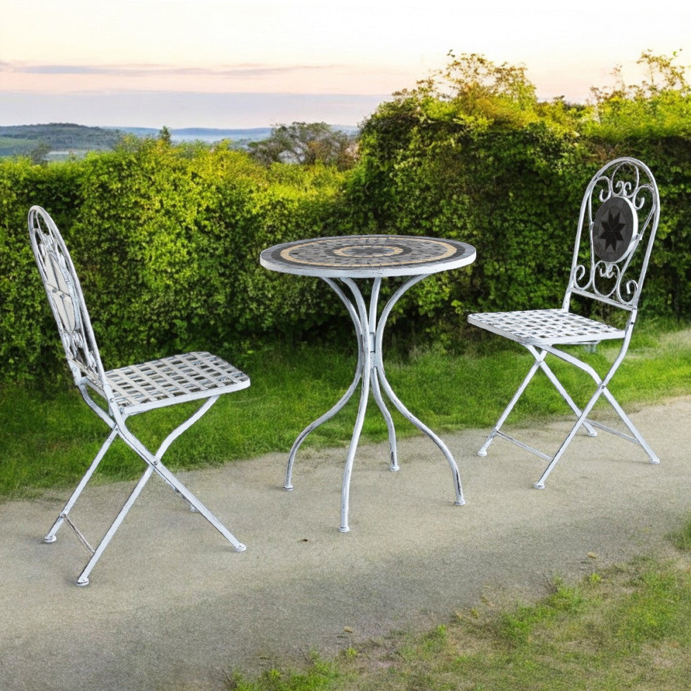 SET/3 BISTRO' ALISON BIANCO ANTICO. Struttura in metallo verniciato a polvere e marmo set composto da 1 tavolo e 2 sedie color bianco, trattamento elettroforesi Dimensioni: T. cm 60 x 72 h S. cm 36 x 35 x 91 h.