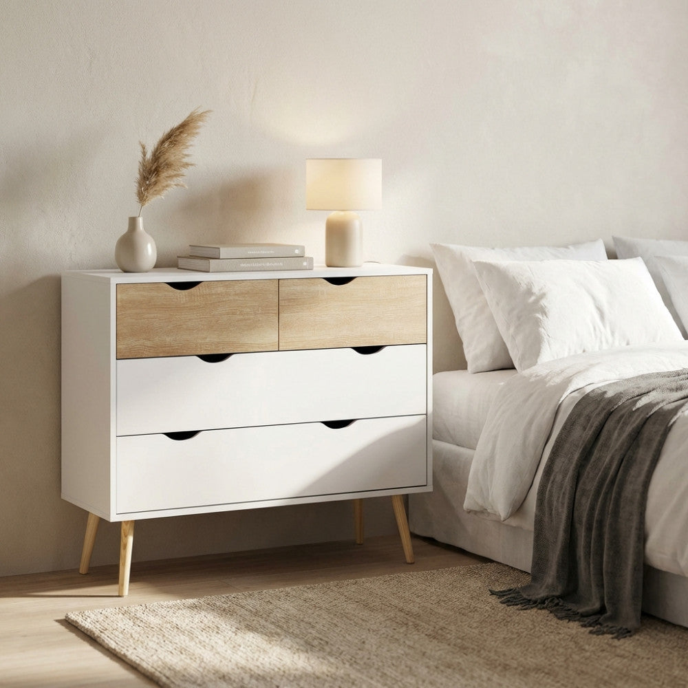 MOBILE TERENCE. Mobile con 4 cassetti in legno bianco e naturale Dimensioni: cm 99 x 39 x 82 h.