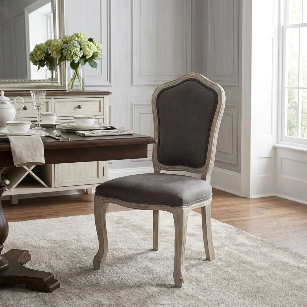 SEDIA CHARLENE IN VELLUTO TAUPE. Dimensioni: cm 52 x 50 x 100 h.