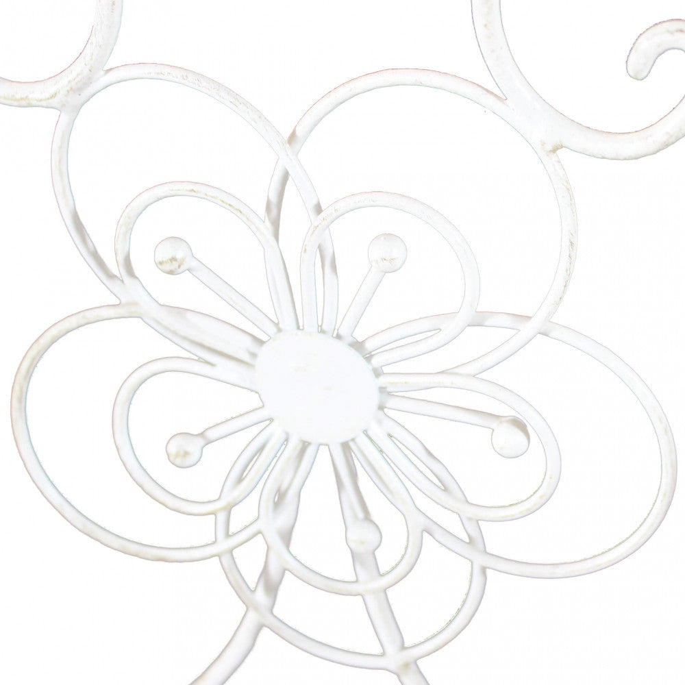 SCAFFALE FLORIANCE 4 PIANI BIANCO ANTICO. tagre in metallo 4 piani verniciato a polvere color BIANCO trattamento elettroforesi Dimensioni: cm 60 x 31 x 60 x 158 h. Arredo Giardino