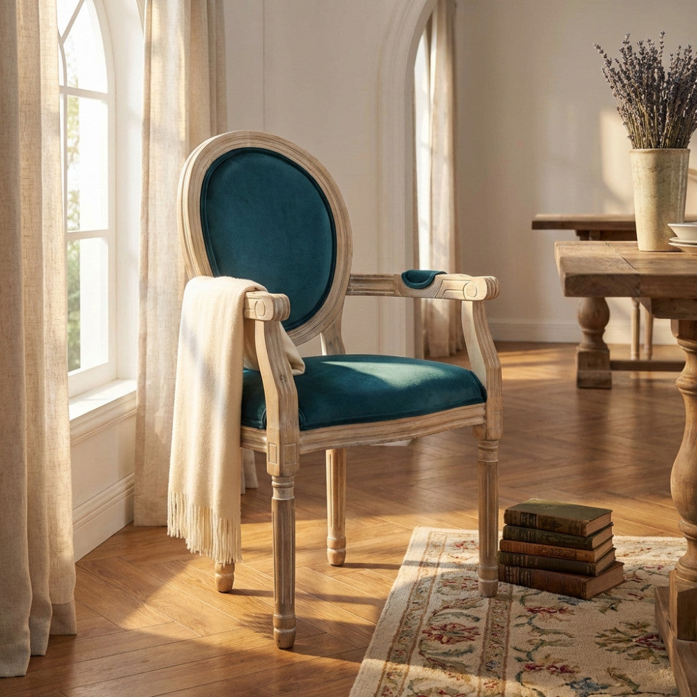 CONSTANCE CHAIR IN BLUE VELVET. Dimensions: 55 x 46 x 96 h cm.