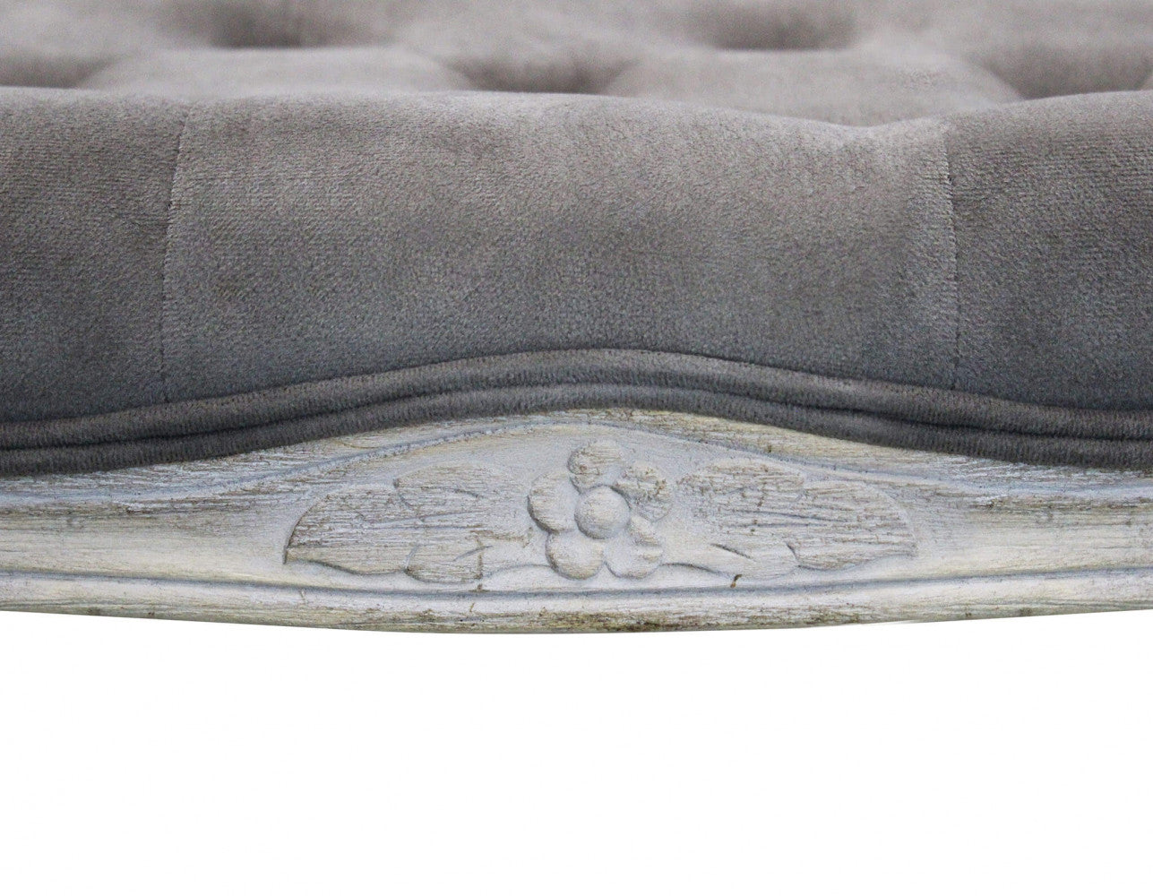 MISTY BENCH IN TAUPE VELVET. Dimensions: 110 x 36 x 47 h cm.