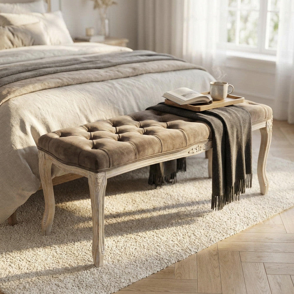 MISTY BENCH IN TAUPE VELVET. Dimensions: 110 x 36 x 47 h cm.
