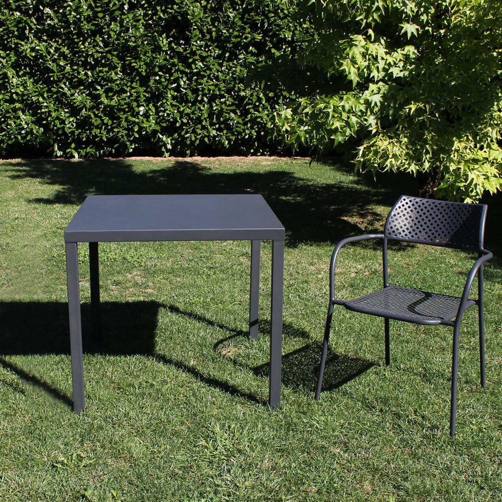MANCHESTER TABLE 80 x 80 STACKABLE. Metal tubes 40 x 40 x 1 mm, powder coated. Dimensions: 80 x 80 x 73 cm. Garden Furniture