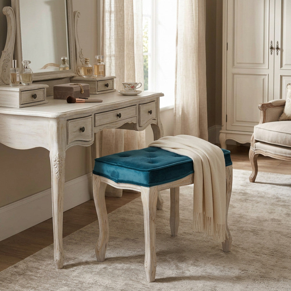 SGABELLO MARLY IN VELLUTO BLU. Dimensioni: cm 50 x 36 x 47 h.