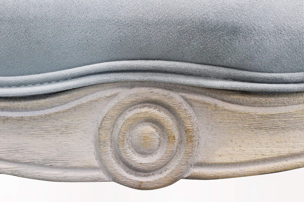 DIVANO COLEMAN IN VELLUTO GRIGIO. Dimensioni: cm 107 x 61 x 70 h.