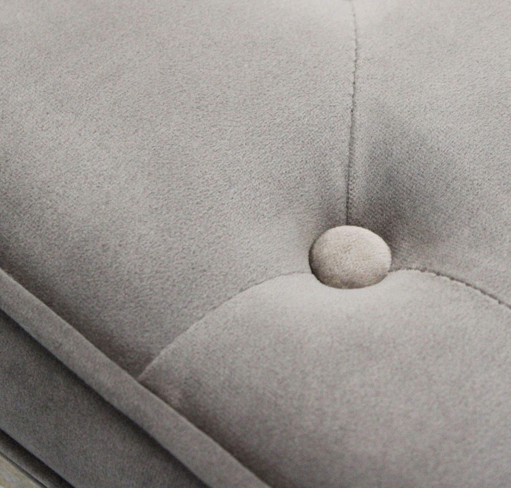 MARLY STOOL IN TAUPE VELVET. Dimensions: 50 x 36 x 47 cm h.