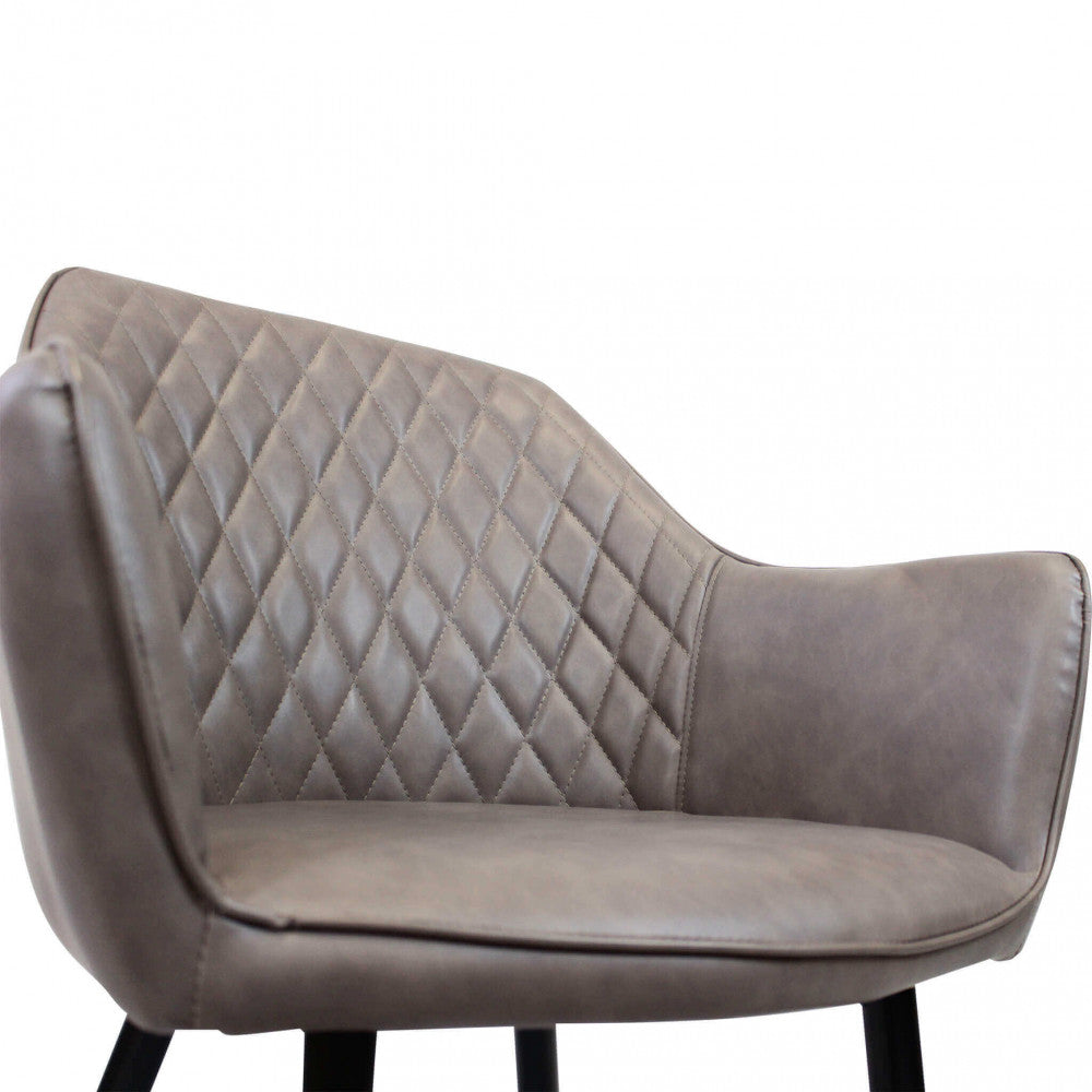 SEDIA SINDY IN ECOPELLE. Struttura in metallo seduta e schienale in ecopelle Dimensioni: cm 56 x 60 x 87 h.