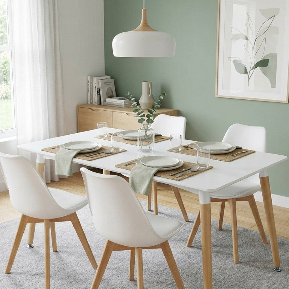 TAVOLO LIONE 140 X 80 BIANCO. Piano in ABS colore bianco, gambe in legno Dimensioni: cm 140 x 80 x 75 h. Arredo Giardino