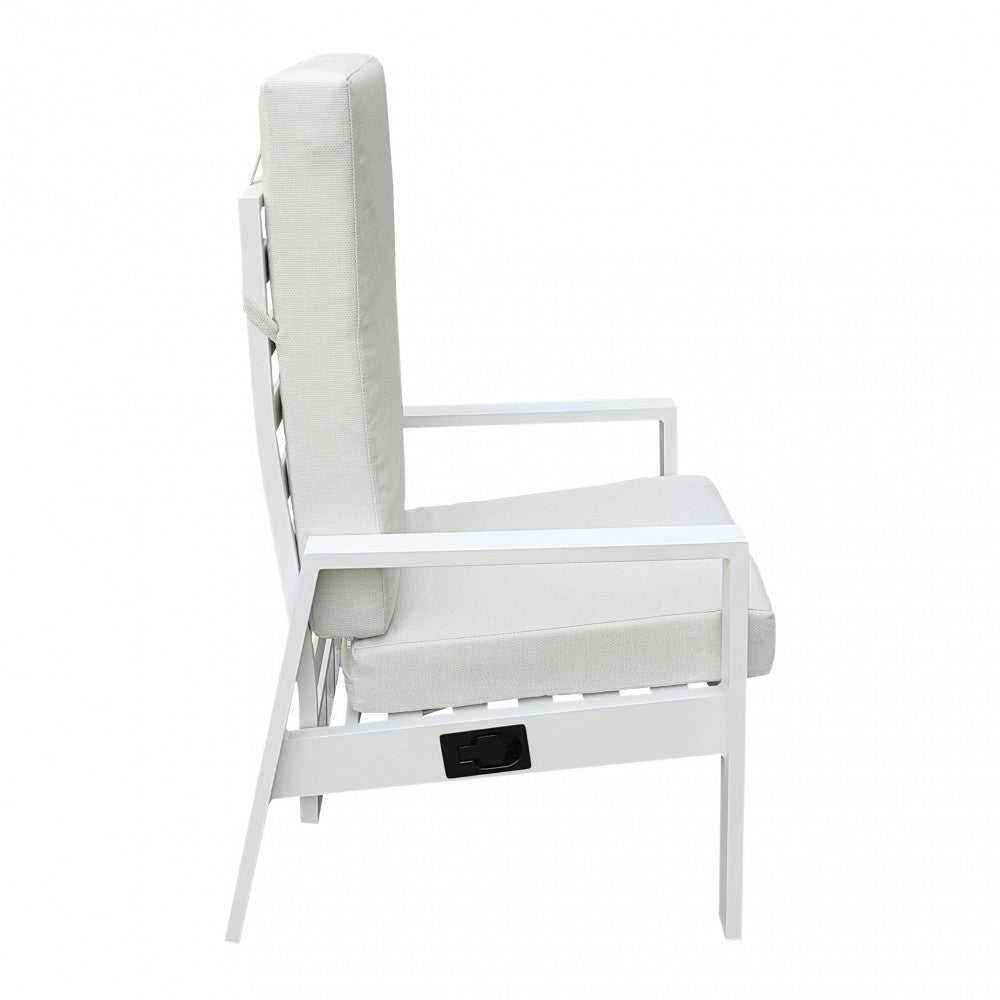 POLTRONA RECLINABILE GIACARTA. struttura in alluminio verniciato bianco o antracite con cuscino Dimensioni: cm 65 l x 71 p x 101 h. Arredo Giardino